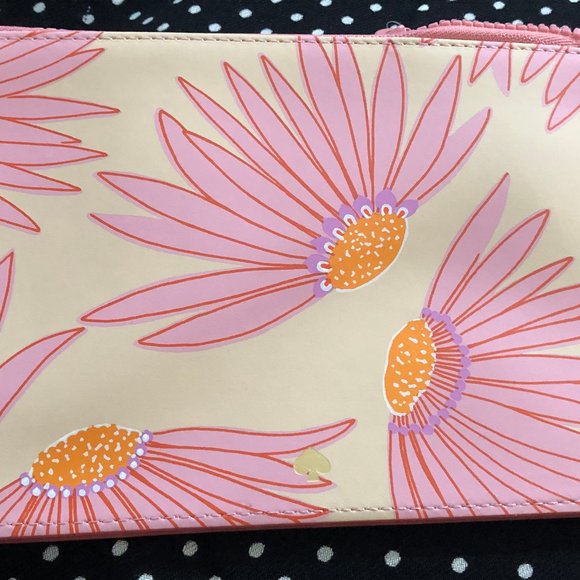 Falling Flower Pencil Pouch & Stationery 6-Piece Set. It is NEW. - Picture 12 of 15